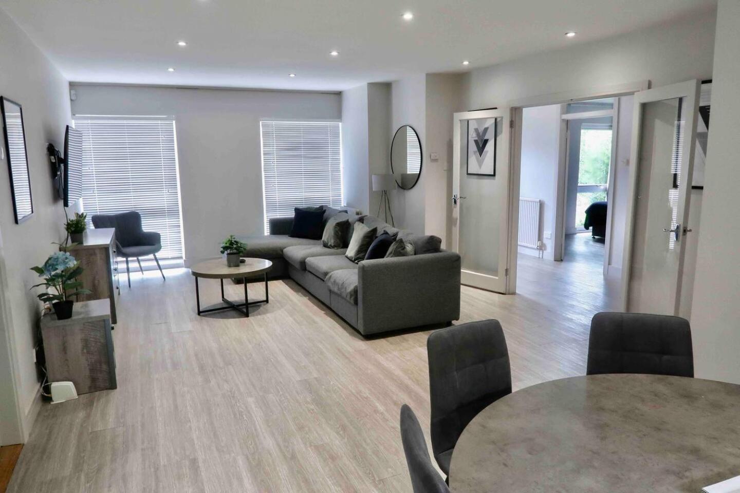 3 Bedroom Bungalow Close To Peak District With Garden Sheffield Exteriör bild