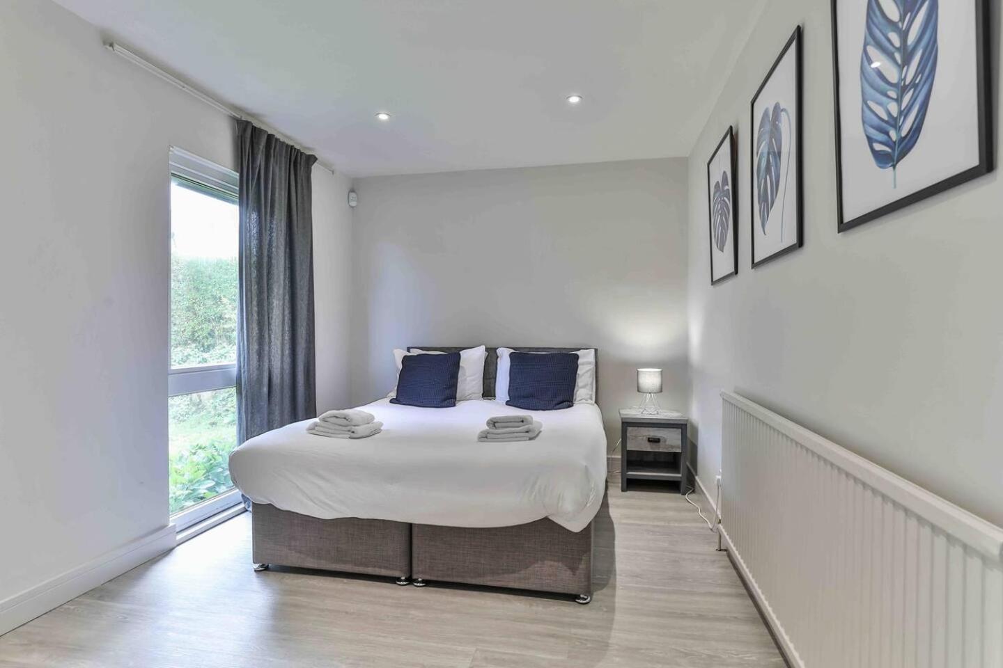 3 Bedroom Bungalow Close To Peak District With Garden Sheffield Exteriör bild