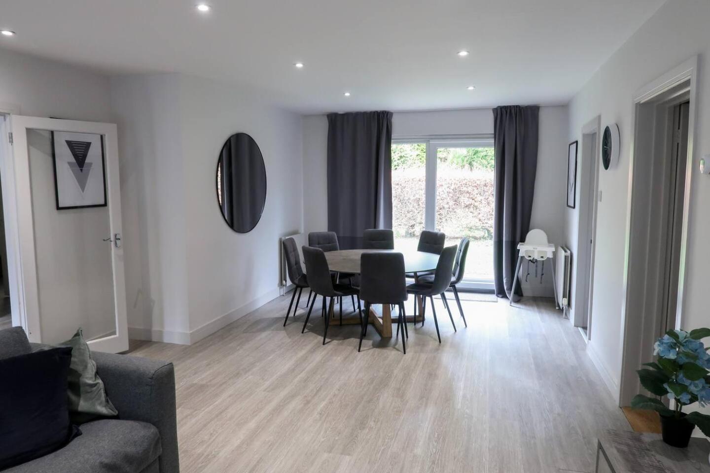 3 Bedroom Bungalow Close To Peak District With Garden Sheffield Exteriör bild
