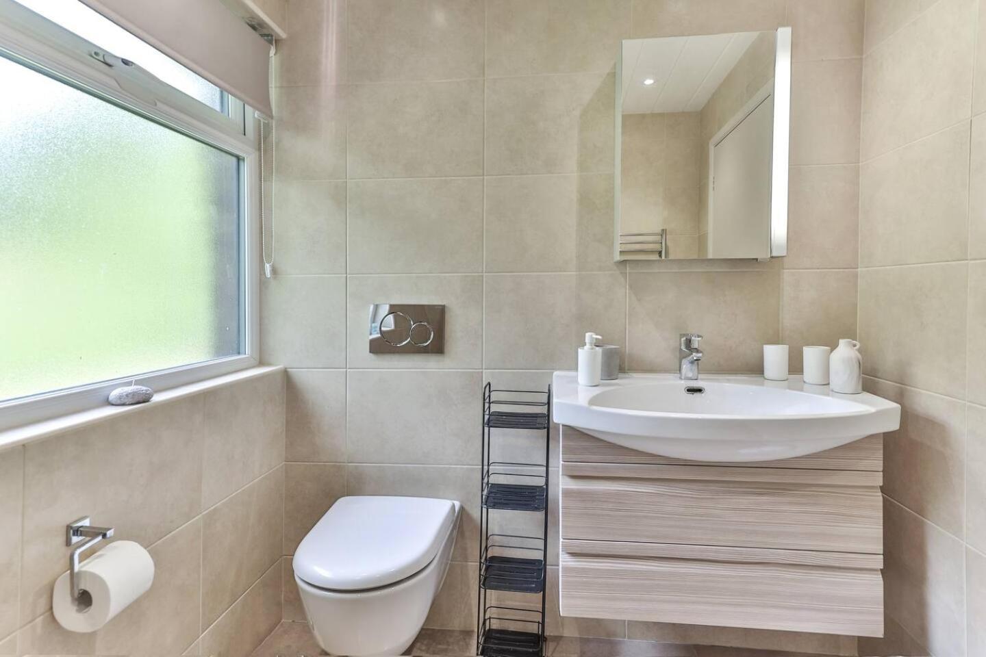 3 Bedroom Bungalow Close To Peak District With Garden Sheffield Exteriör bild